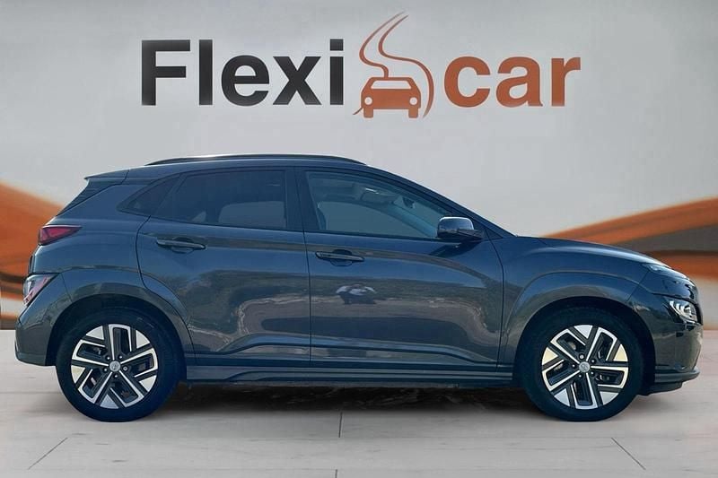 Usado Hyundai Kona Style 150 kW (204 CV) 2021 Gris SUV