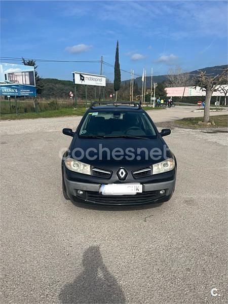 Negro Usado 2008 Renault Mégane II Dynamique Berlina | 2000 € (Buen precio) - Imagen 1/4