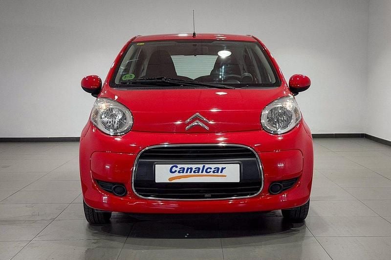 Usado Citroën C1 68 CV (50 kW) 2010 Rojo Utilitario