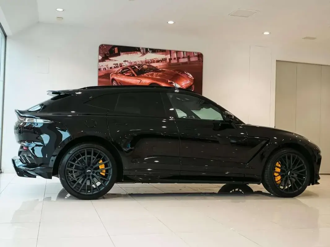 Usado Aston Martin DBX 707 707 CV (519 kW) 2024 Negro SUV