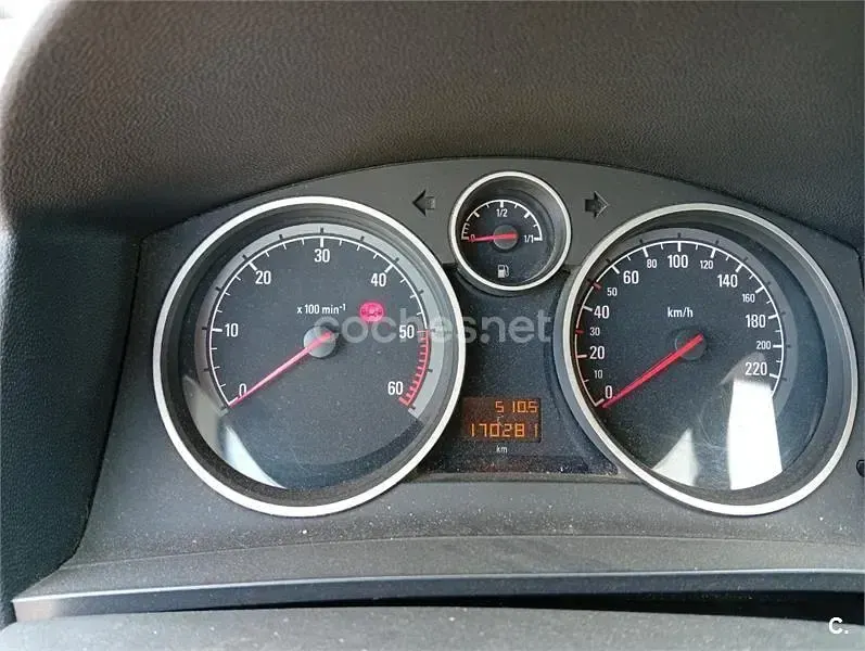 Usado Opel Zafira Cosmo 120 CV (88 kW) 2007 Gris / plata Monovolumen