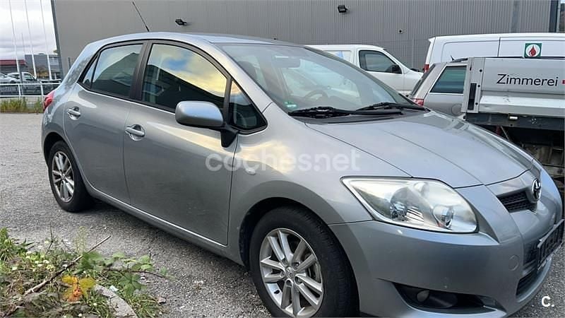 Usado Toyota Auris Live 101 CV (74 kW) 2009 Gris / plata Berlina