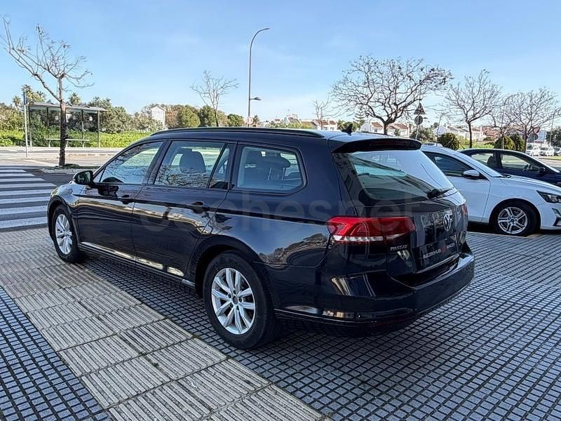 Usado VW Passat Advance 120 CV (88 kW) 2018 Negro Familiar