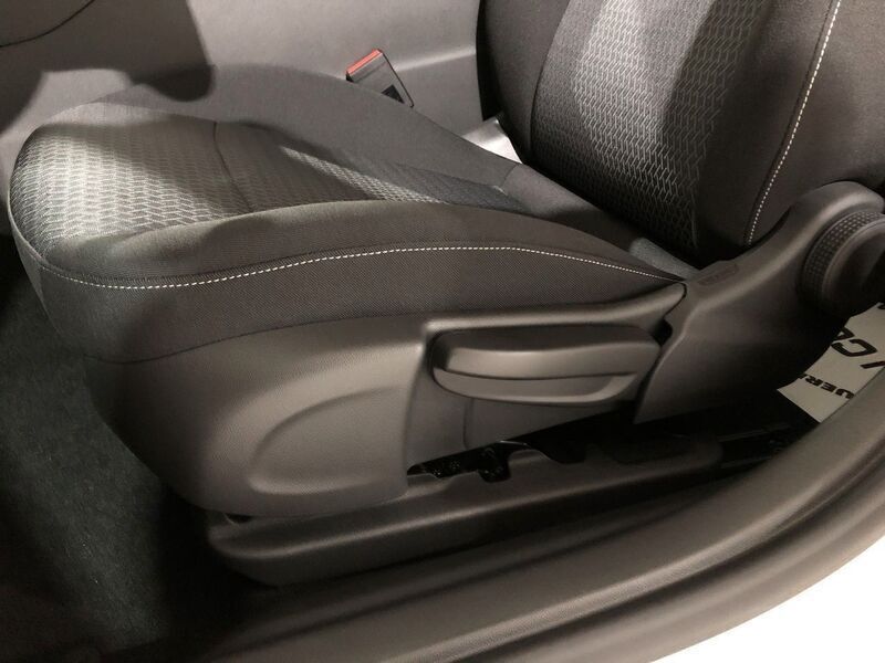 Usado Opel Insignia Edition 122 CV (89 kW) 2022 Blanco