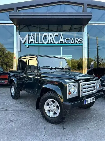 Usado Land Rover Defender 122 CV (89 kW) 2010 Negro Pickup/Camioneta