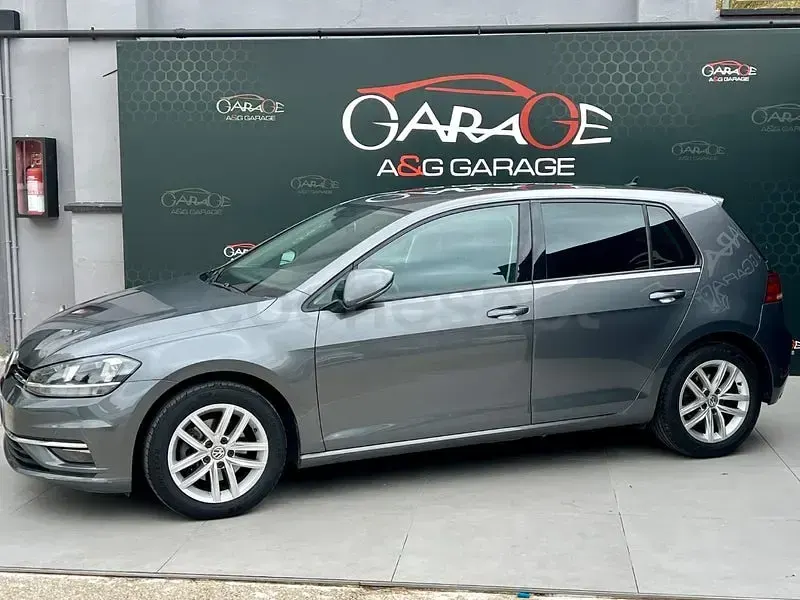 Usado VW Golf VII Advance 150 CV (110 kW) 2020 Gris / plata Berlina