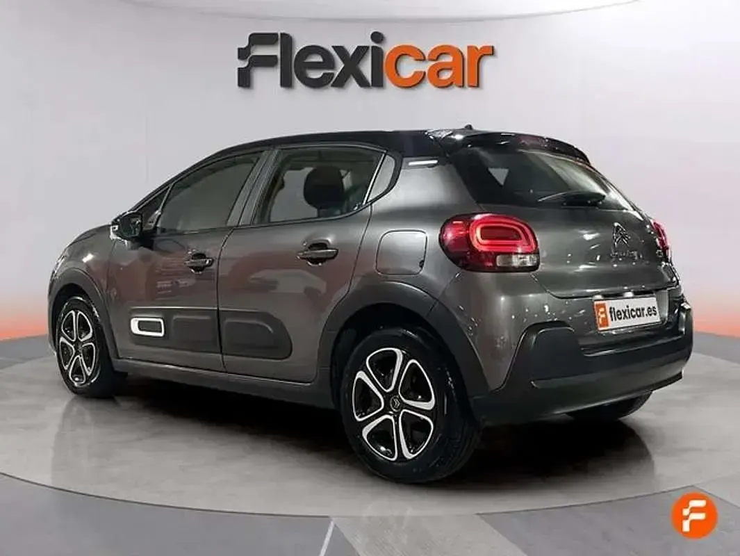 Usado Citroën C3 Feel 83 CV (61 kW) 2022 Gris Utilitario