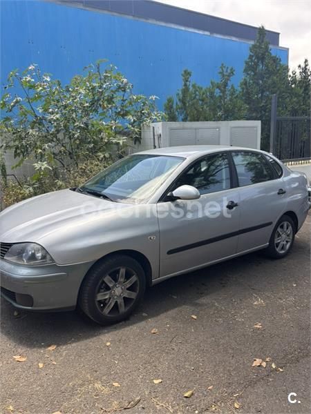 Gris / plata Usado 2004 Seat Cordoba Berlina | 2100 € (Buen precio) - Imagen 1/1