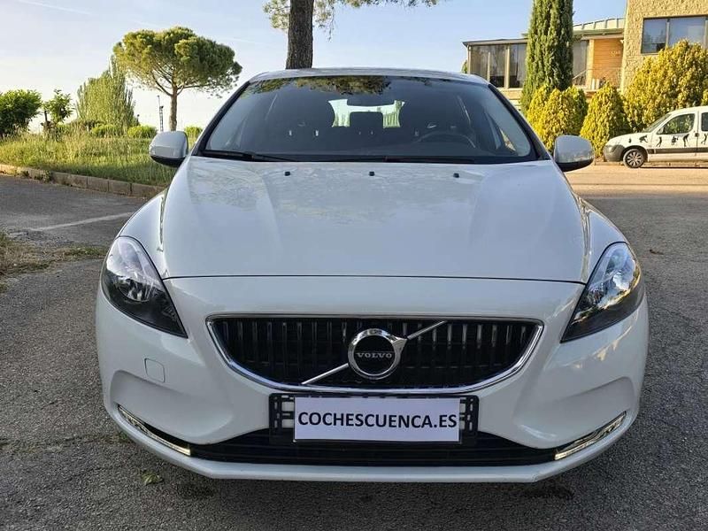 Usado Volvo V40 Inscription 120 CV (88 kW) 2017 Blanco Utilitario