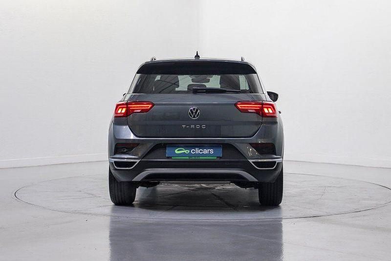 Usado VW T-Roc Advance 150 CV (110 kW) 2021 Gris SUV