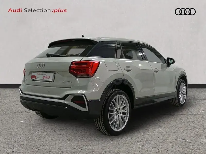 Usado Audi Q2 150 CV (110 kW) 2025 Gris / plata SUV