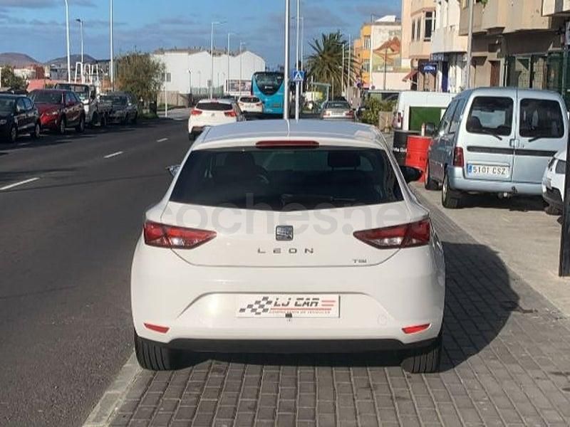 Usado Seat Leon SC Style 105 CV (77 kW) 2013 Blanco Utilitario