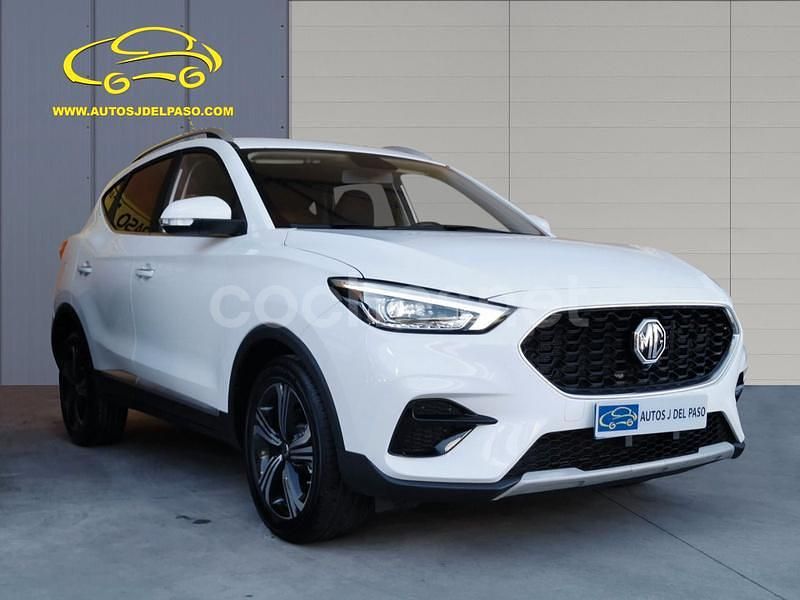Usado MG ZS Luxury 111 CV (81 kW) 2022 Blanco SUV