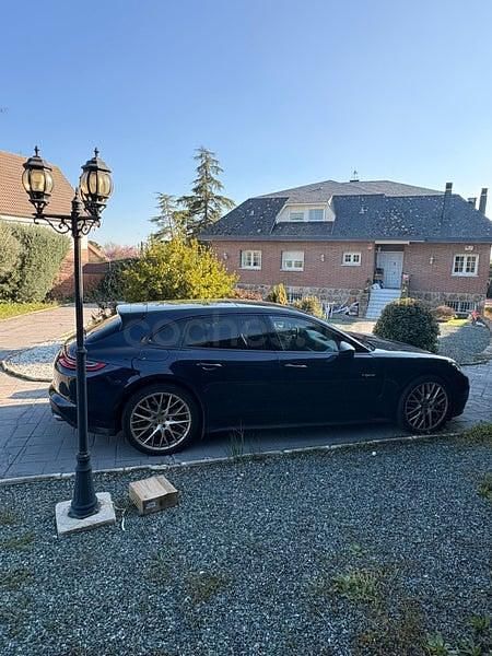 Usado Porsche Panamera Sport Turismo 462 CV (339 kW) 2020 Azul Familiar