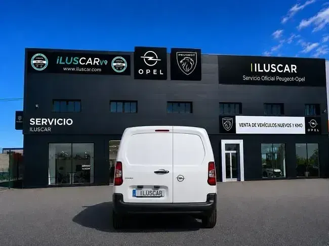 Usado Opel Combo 101 CV (74 kW) 2021 Blanco Monovolumen