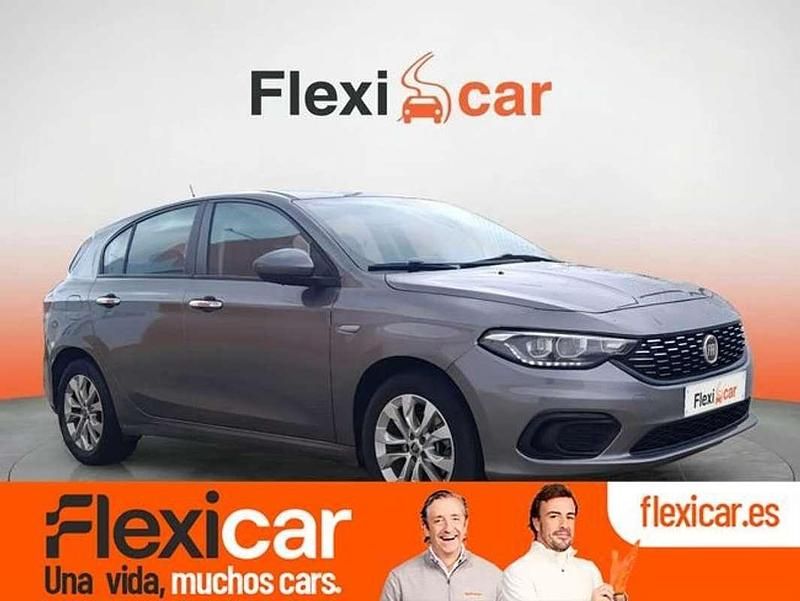 Gris Usado 2018 Fiat Tipo Lounge Berlina | 8890 € (Precio justo) - Imagen 1/4