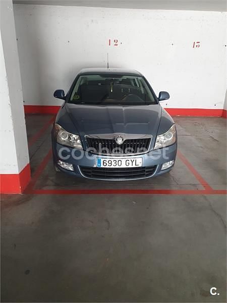 Usado Skoda Octavia 105 CV (77 kW) 2010 Azul Berlina