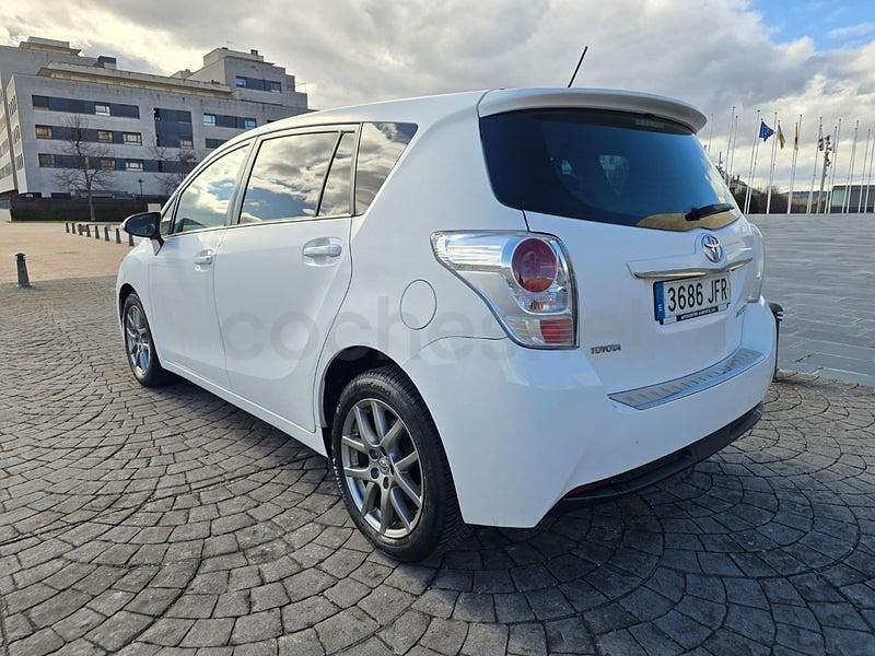Usado Toyota Verso Comfort 112 CV (82 kW) 2015 Blanco Monovolumen