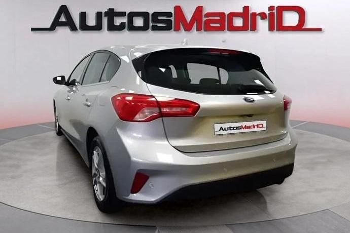 Usado Ford Focus Trend+ 126 CV (92 kW) 2021 Gris Berlina