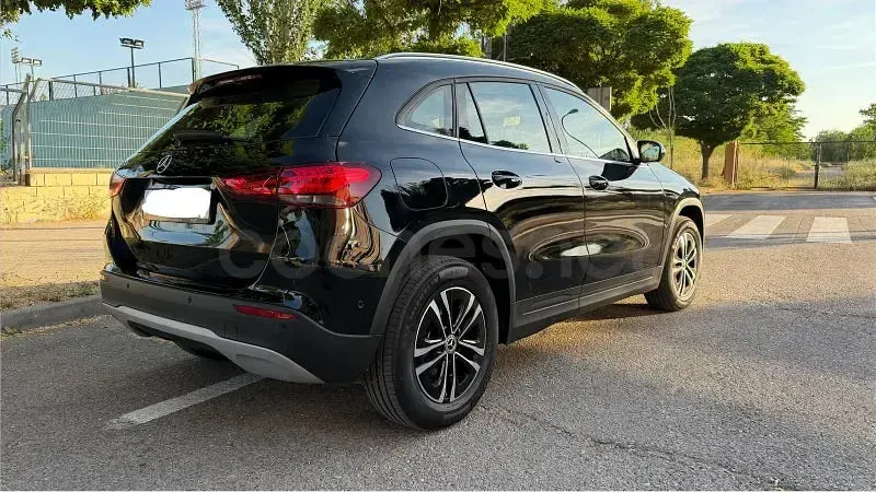 Usado Mercedes GLA250 218 CV (160 kW) 2023 Negro SUV