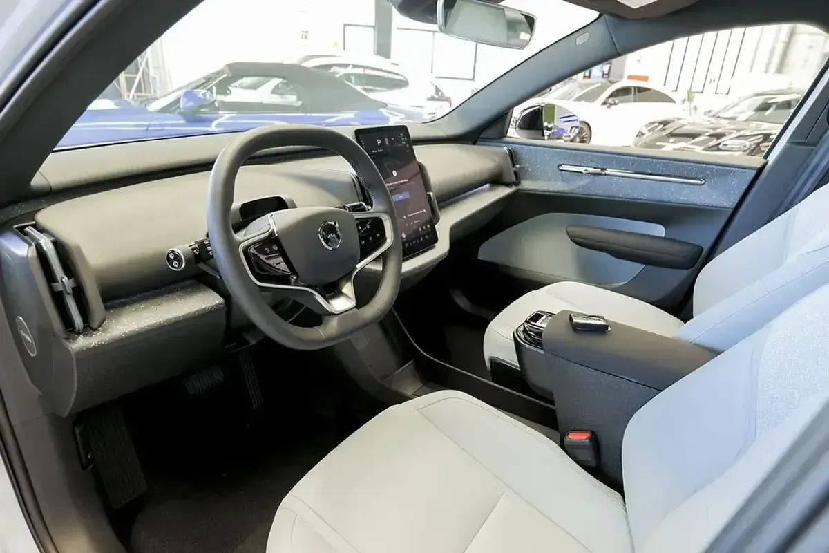 Usado Volvo EX30 Ultra 314 kW (428 CV) 2024 Blanco SUV