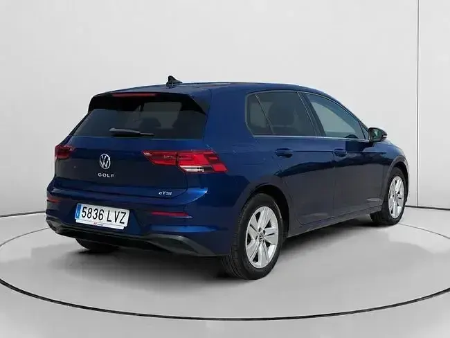 Usado VW Golf VIII Life 110 CV (80 kW) 2022 Azul