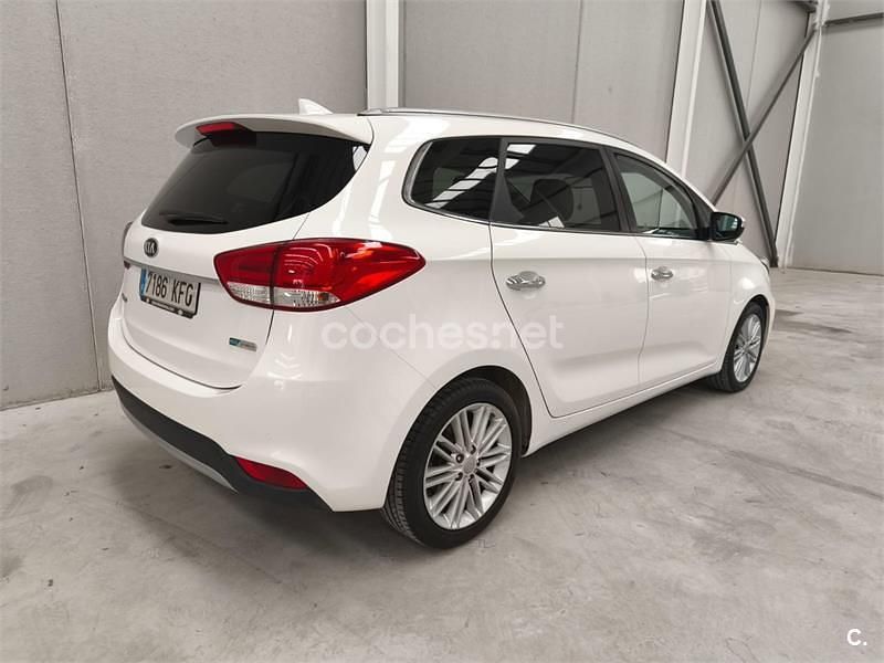 Usado Kia Carens 115 CV (84 kW) 2017 Blanco Monovolumen