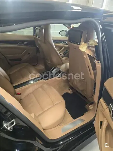 Usado Porsche Panamera 250 CV (183 kW) 2012 Negro Utilitario