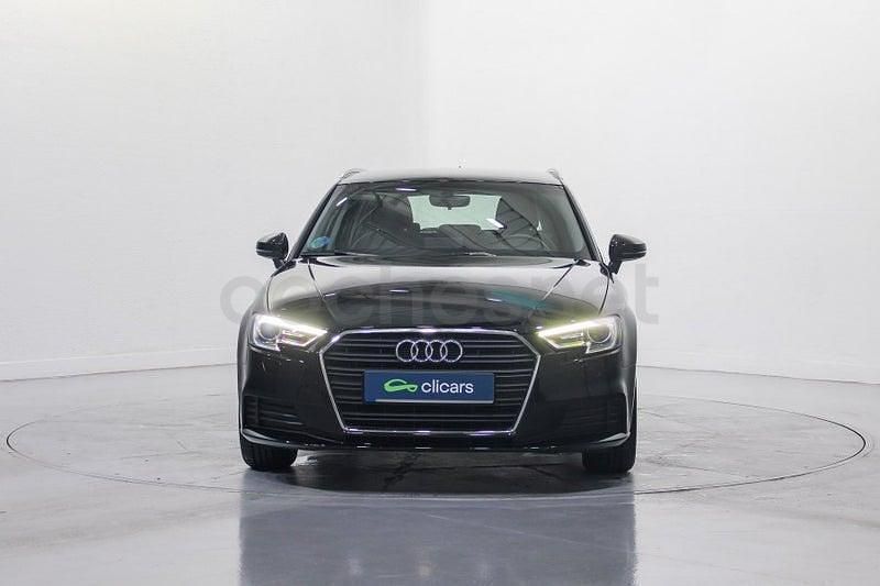Usado Audi A3 Design 131 CV (96 kW) 2019 Negro Berlina