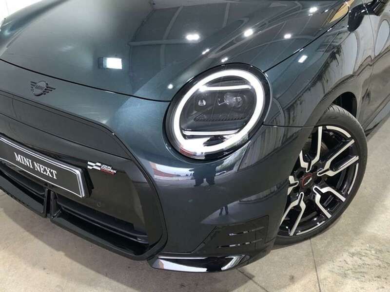Verde Usado 2024 Mini Cooper Essential Utilitario | 39.400 € - Imagen 1/3