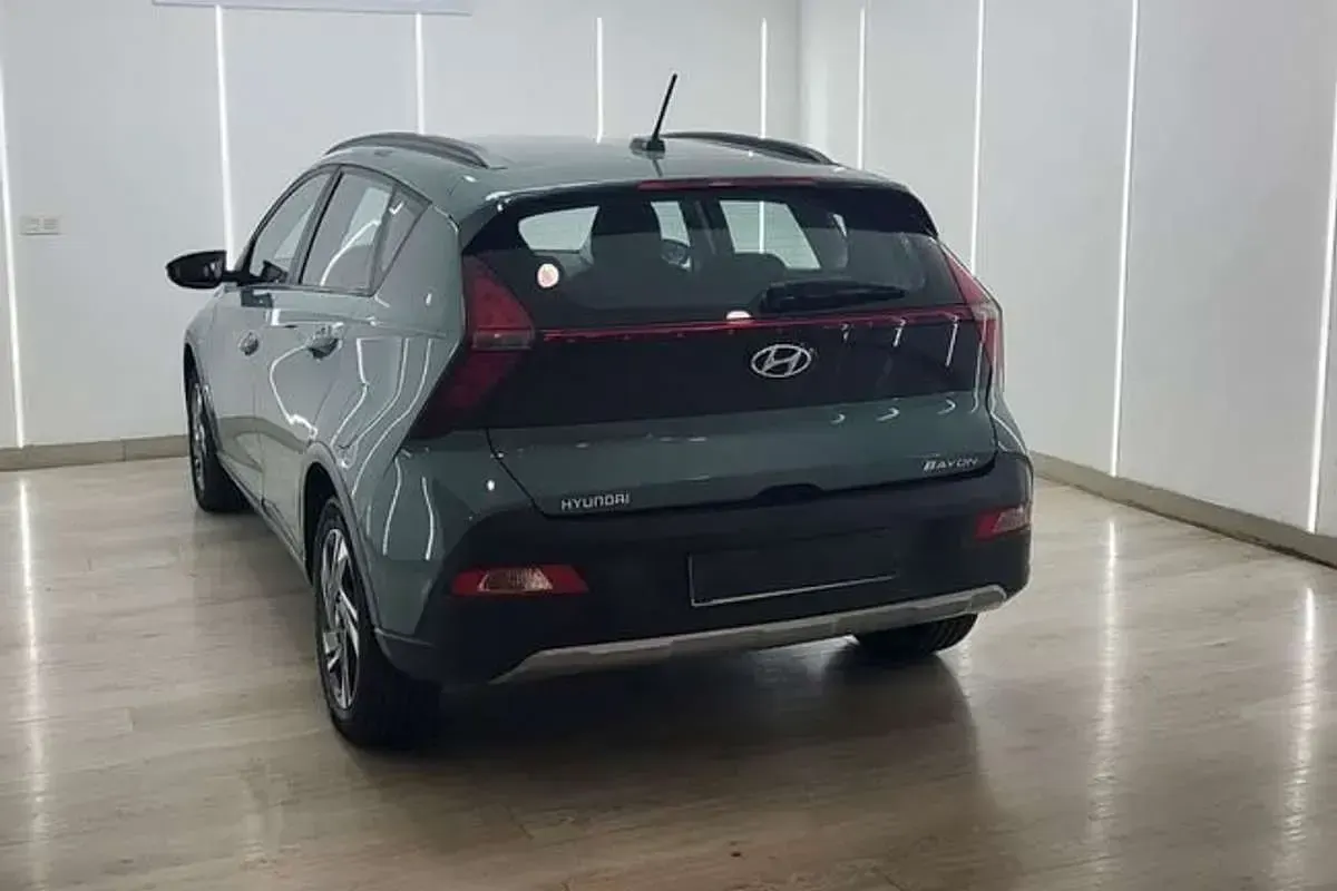 Usado Hyundai Bayon 101 CV (74 kW) 2023 Verde SUV