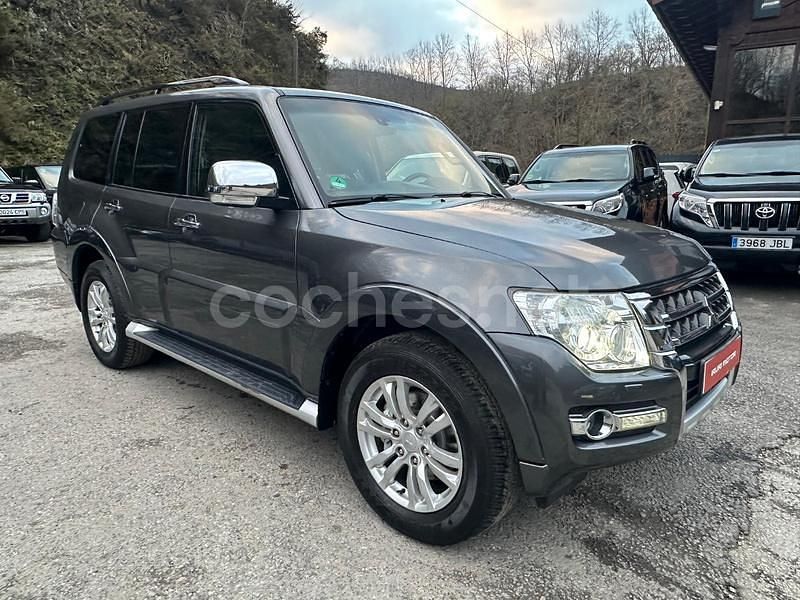 Usado Mitsubishi Montero 200 CV (147 kW) 2015 Gris / plata SUV