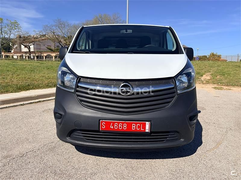 Usado Opel Vivaro 120 HP (88 kW) 2017 Branco Monovolume