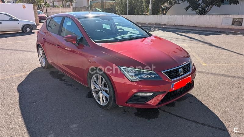 Usado Seat Leon FR 130 CV (95 kW) 2019 Rojo Berlina