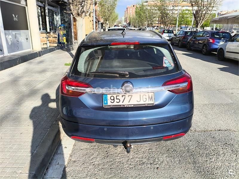 Usado Opel Insignia Excellence 140 CV (102 kW) 2015 Azul Familiar
