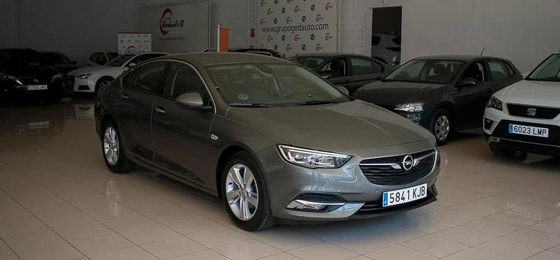 Usado Opel Insignia Excellence 136 CV (100 kW) 2018 Gris Berlina