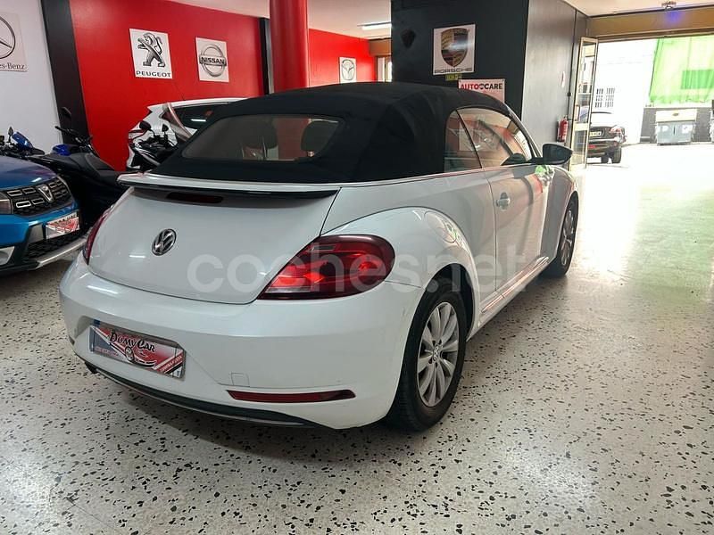 Usado VW Beetle Cabriolet 105 CV (77 kW) 2017 Blanco Descapotable