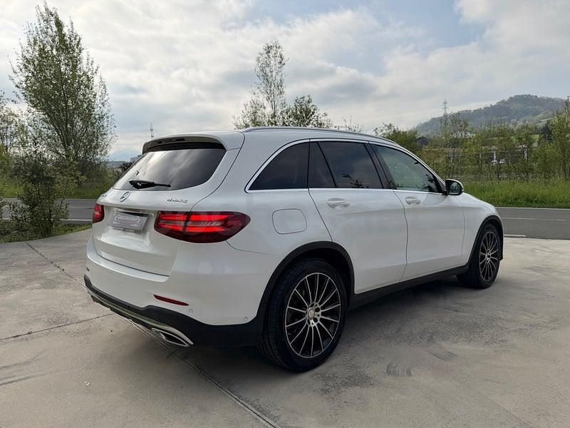 Usado Mercedes GLC220 AMG line 170 CV (125 kW) 2016 Blanco SUV