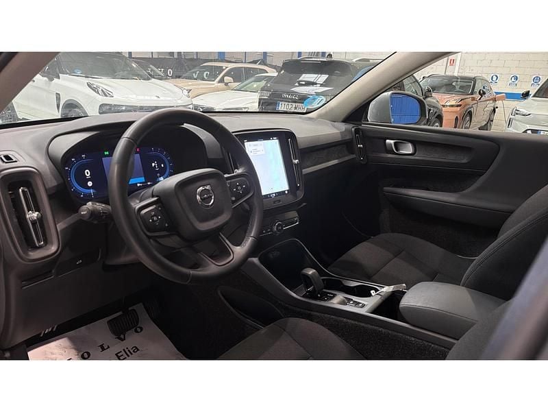 Usado Volvo XC40 163 CV (119 kW) 2025 Gris SUV