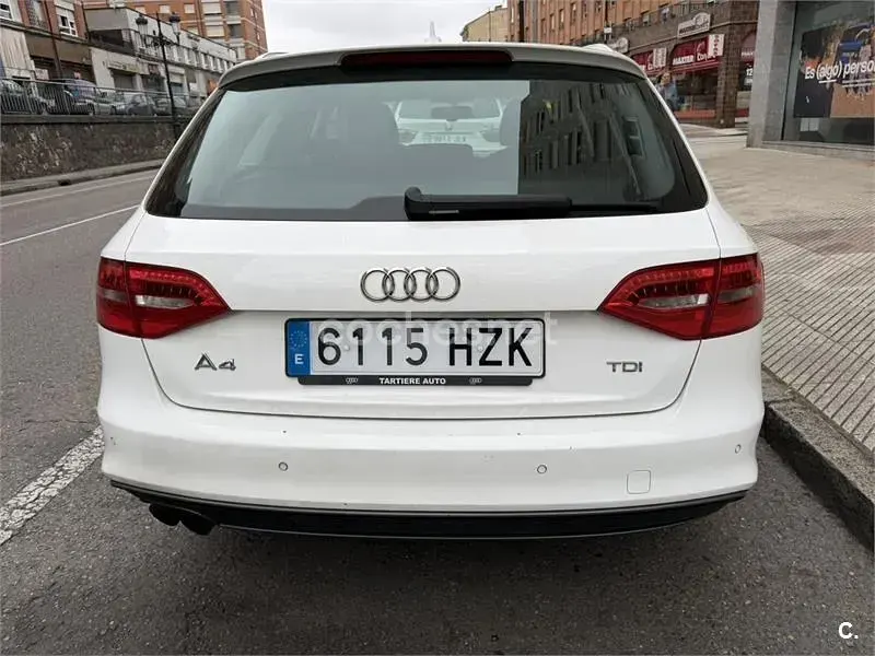 Usado Audi A4 S-Line 150 CV (110 kW) 2014 Blanco Familiar