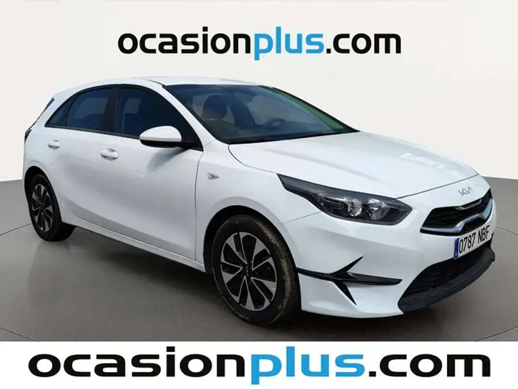 Usado Kia Ceed 101 CV (74 kW) 2025 Blanco Utilitario