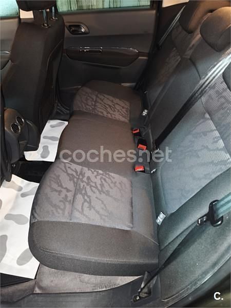 Usado Peugeot 3008 112 CV (82 kW) 2010 Marrón Berlina