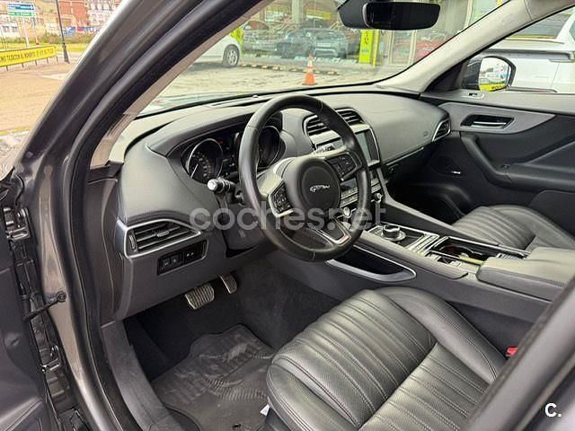 Usado Jaguar F-Pace Prestige 300 CV (220 kW) 2019 Gris / plata SUV