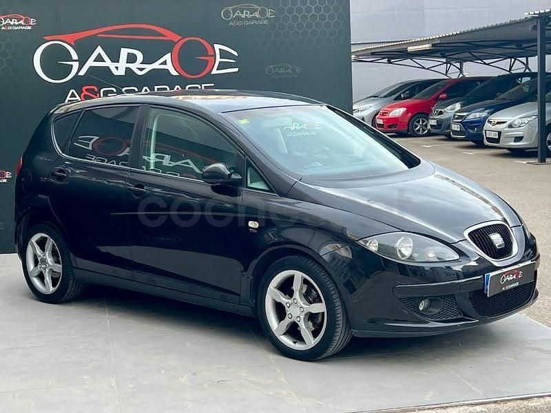 Usado Seat Altea Sport 140 CV (102 kW) 2007 Negro Monovolumen