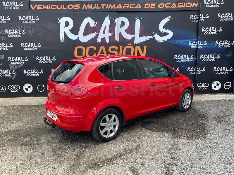 Usado Seat Altea Sport 105 CV (77 kW) 2006 Rojo Monovolumen