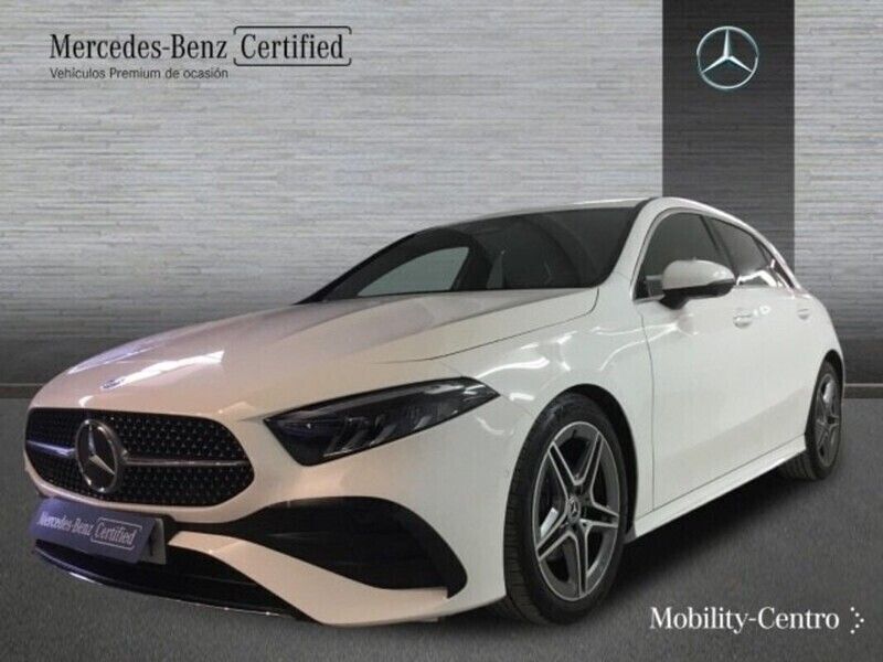 Blanco polar Usado 2024 Mercedes A180 AMG line | 34.250 € (Precio justo) - Imagen 1/4