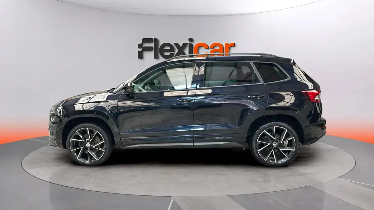 Usado Skoda Karoq SportLine 150 CV (110 kW) 2020 Negro SUV