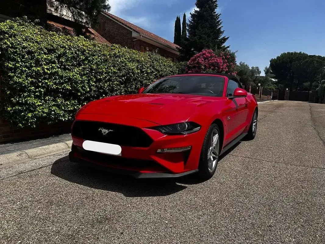 Usado Ford Mustang GT 417 CV (306 kW) 2018 Rojo Descapotable