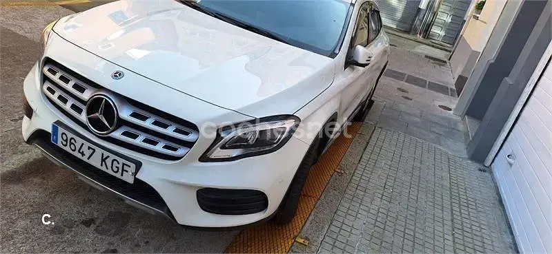 Usado Mercedes GLA220 177 CV (130 kW) 2017 Blanco SUV