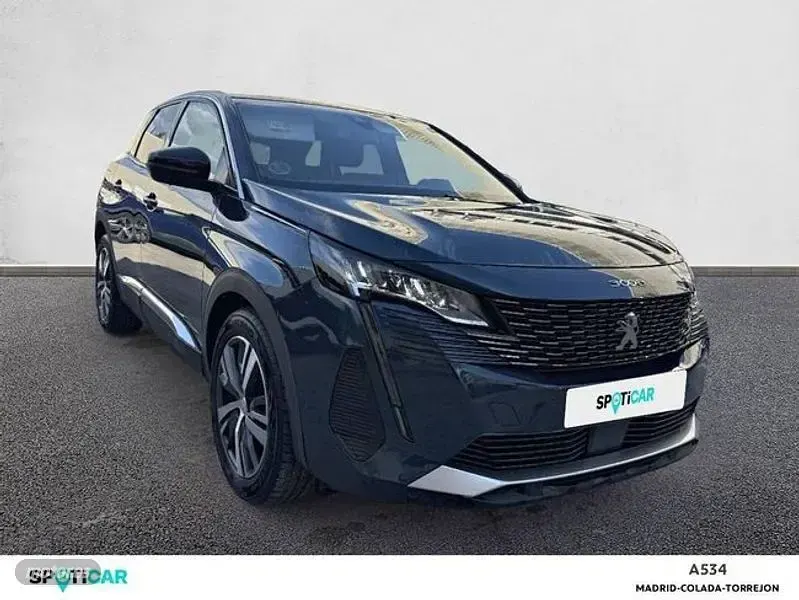 Usado Peugeot 3008 Allure 130 CV (95 kW) 2022 Azul SUV
